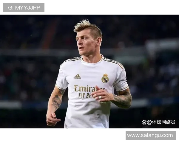 被球迷怒骂的男足球星是谁他为何陷入舆论风暴成焦点话题