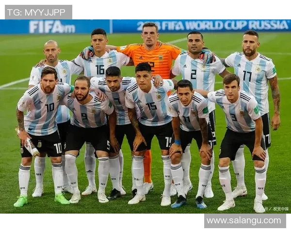 全球足球各大洲球星排名榜单：谁是每个大洲的第一足球巨星